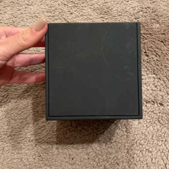 Ask away!! David yurman box’s a Louis Vuitton box - Picture 8 of 10